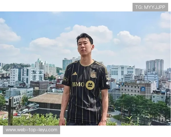 亚洲一哥的速度！33岁孙兴慜两度狂飙半场传射，踩单车过人爆杆，孙兴慜亚洲预选赛