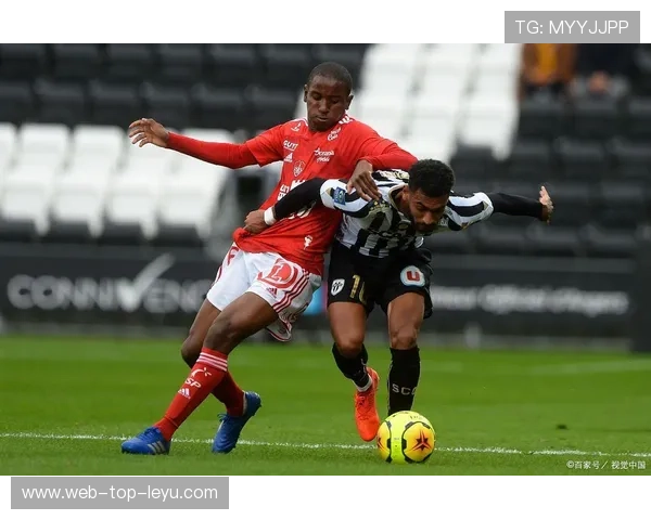 利兹下半场提速：快速推进让对手慌乱的战术解码