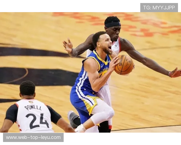 库里无球跑动撕裂防线