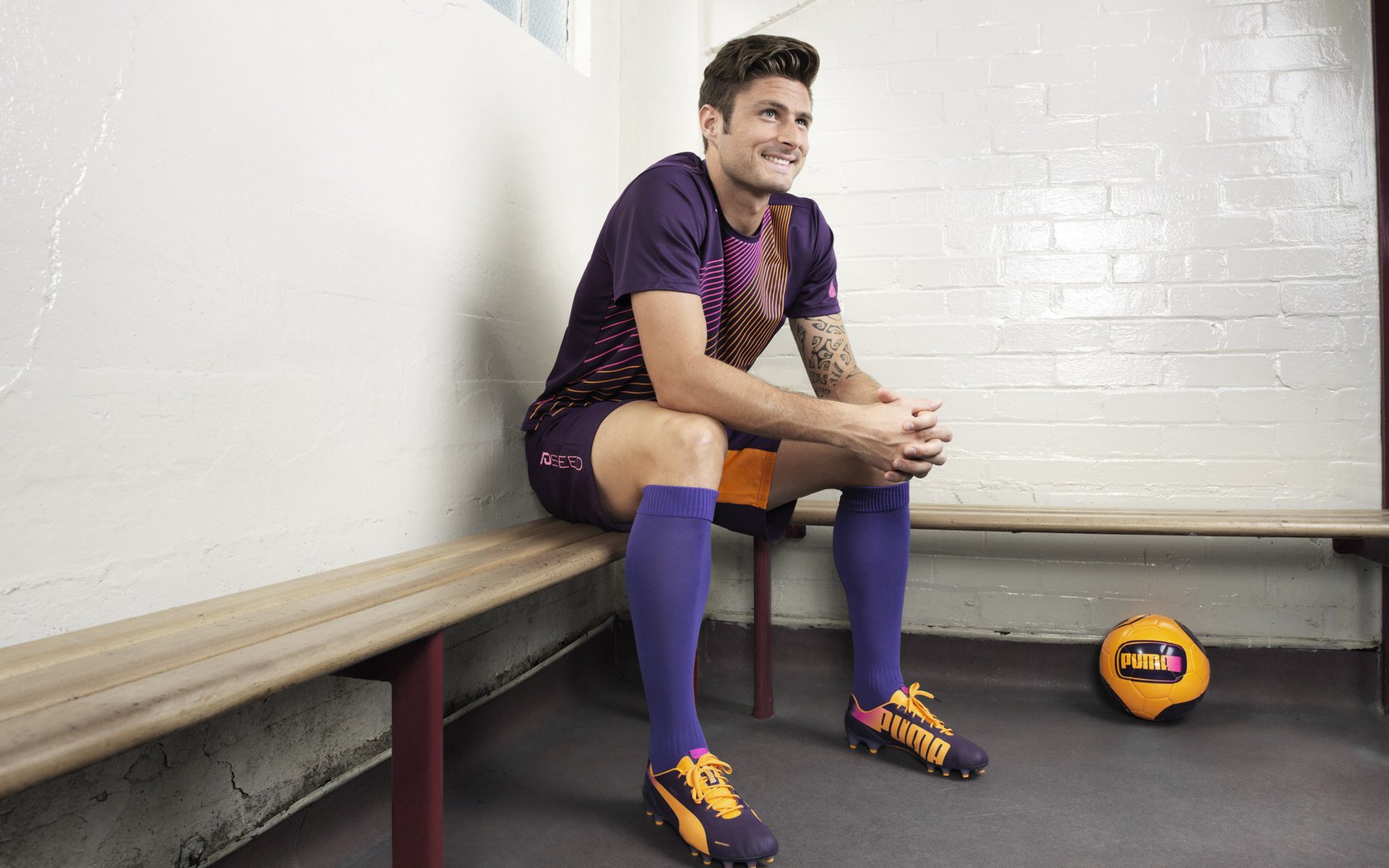 乐鱼体育官网登录-中国足球探索主客场球迷互访机制增进理解与友好，足球客队球迷区是哪里